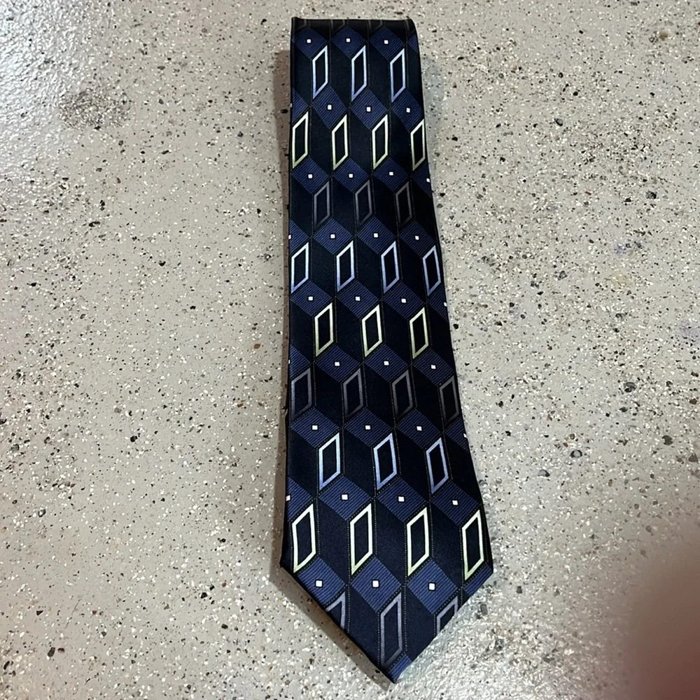 KILBURNE AND FINCH SILK 3D GEOMETRIC TIE BLUE MULTI